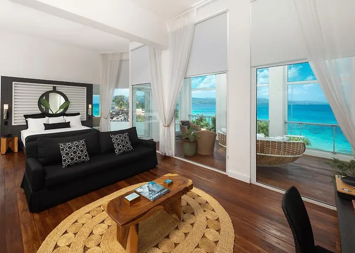 S - Luxury Boutique Hotel